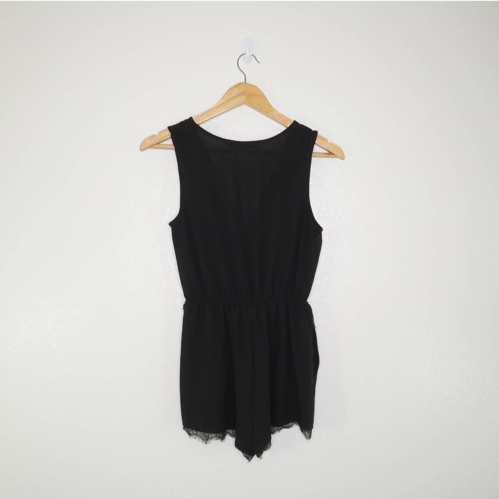 Lovers + Friends | Cant Let Go Lace Trim Romper - Picture 4 of 16
